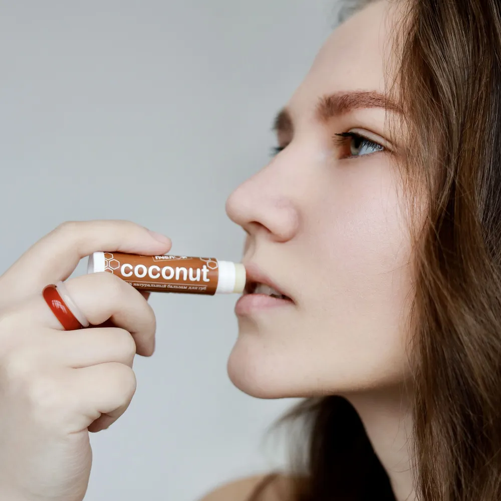 Бальзам для губ "Coconut", с пчелиным воском Сделано пчелой 10 мл 1 шт