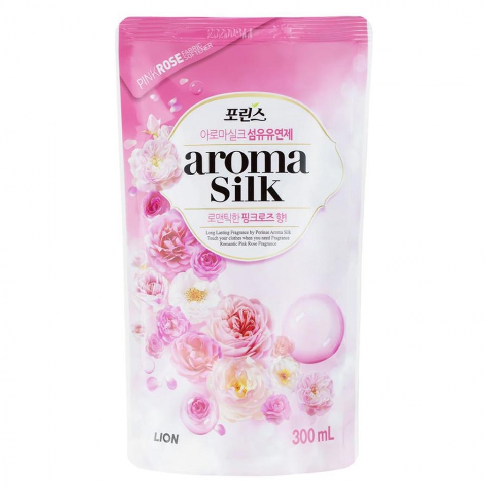 LION AROMA CAPSULE 300ml pouch Кондиционер для белья с ароматом розы